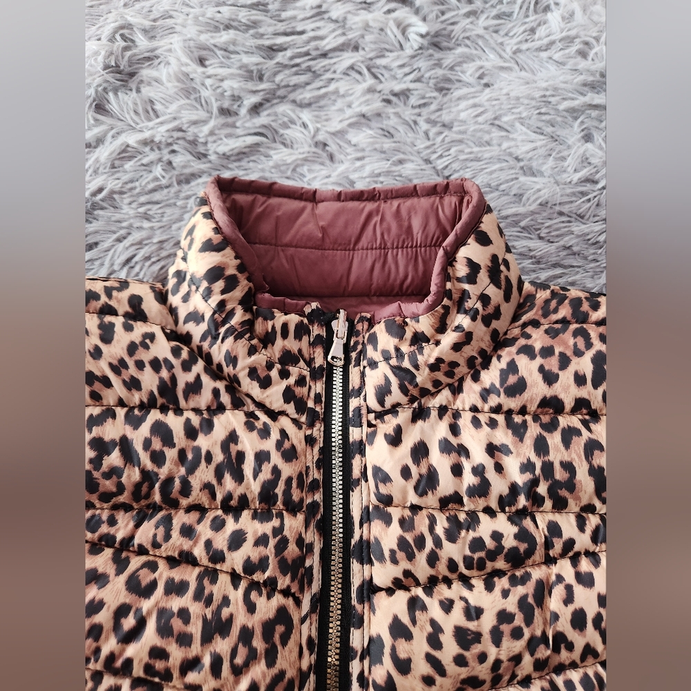 Reversible Leopard Print Puffer Jacket - Picture 5 of 11